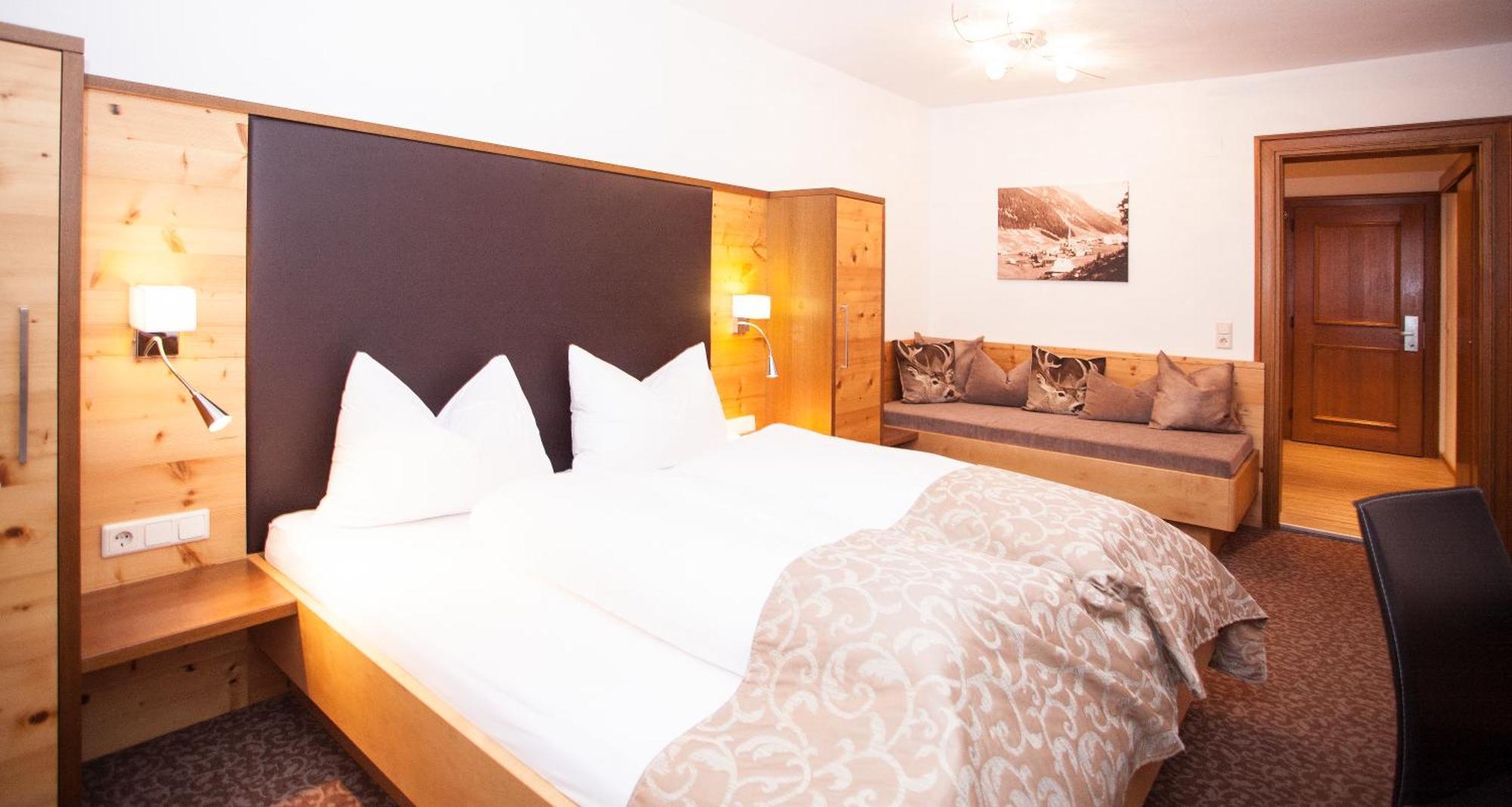 Hotel Garni Mirabell Ischgl Room photo