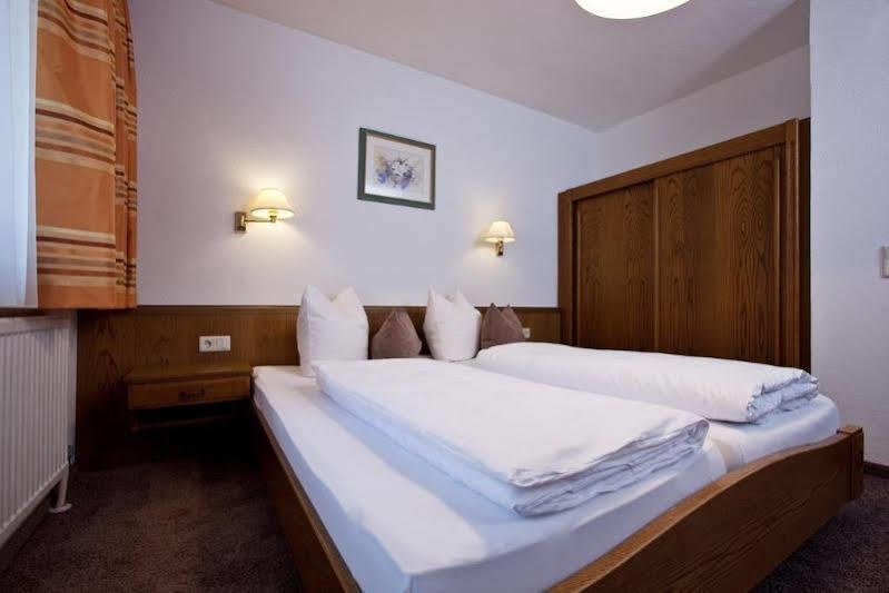 Hotel Garni Mirabell Ischgl Exterior photo